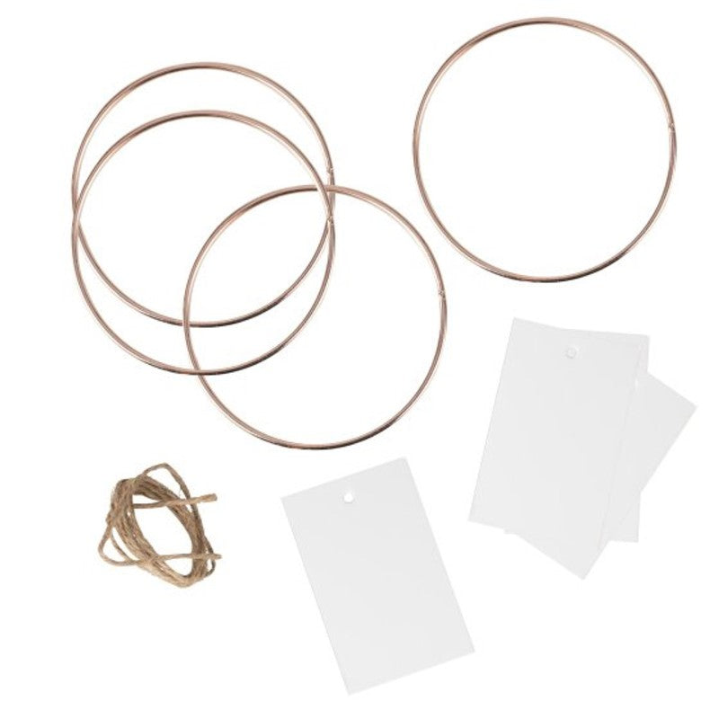 Elegant rose gold metal hoops for place cards, perfect for weddings and special events. Pack includes 4 hoops and twine.
