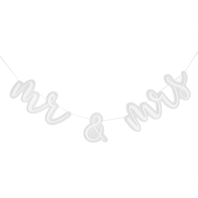 Elegant 2m acrylic bunting reading 'Mr & Mrs' for stylish wedding decor, perfect for indoor and outdoor settings.