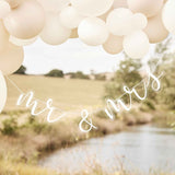 Elegant 2m acrylic bunting featuring 'Mr & Mrs' for stylish wedding decor, perfect for indoor and outdoor celebrations.