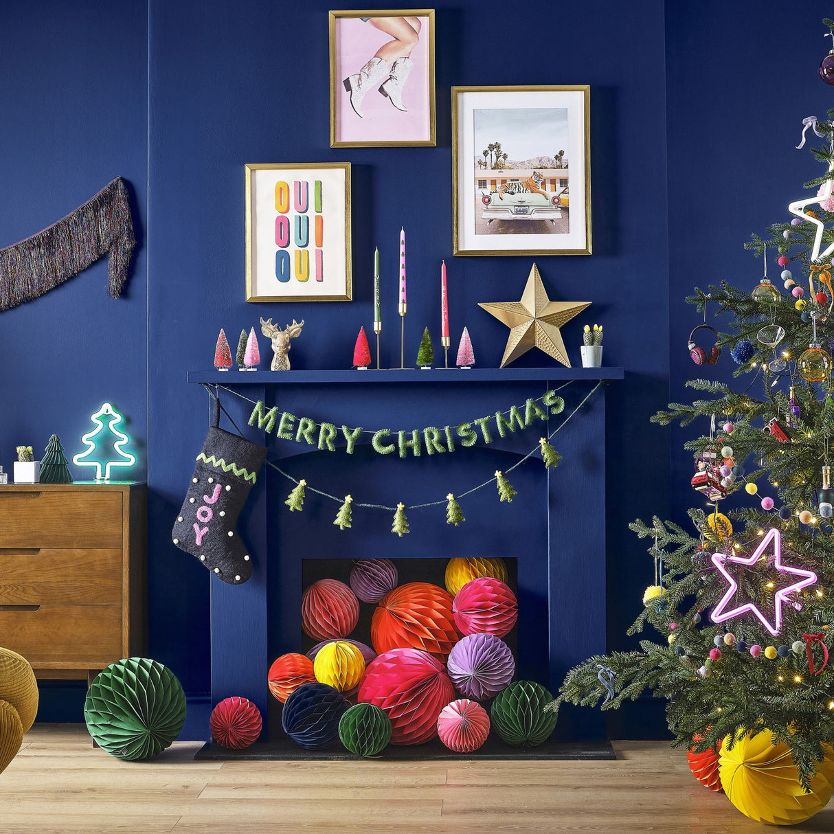 Merry & Bright Silver Tinsel Garland, 20cm x 2m, adds glamorous sparkle to holiday decor while being eco-friendly.