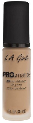 LA Girl Pro Matte Foundation in Bisque provides buildable coverage with a matte finish, enriched with Vitamin E and sunflower oil.