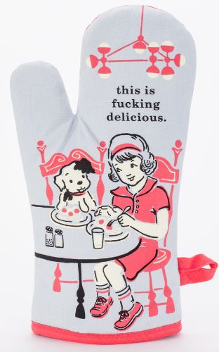 Stylish oven mitt with 'Fucking Delicious!' print, made of 100% cotton for heat resistance and grip in the kitchen.