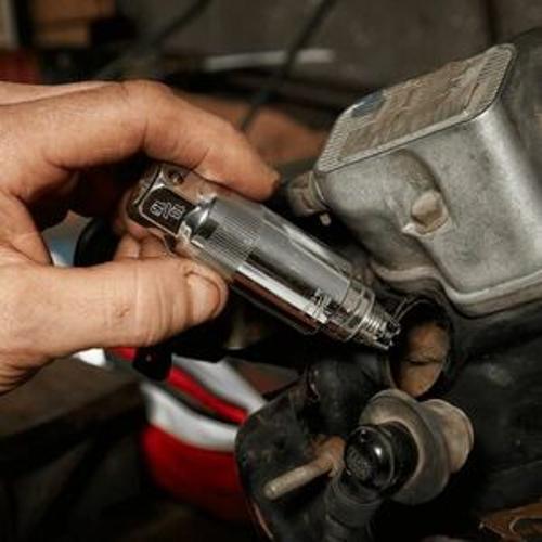 Spark Plug Socket 3/8 Inch Drive 13/16 Inch - Milwaukee