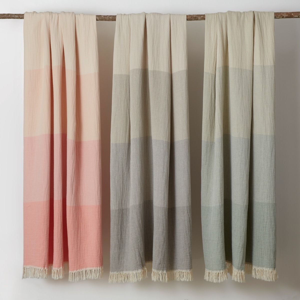 Mirela Throw - Pink - BAKSANA