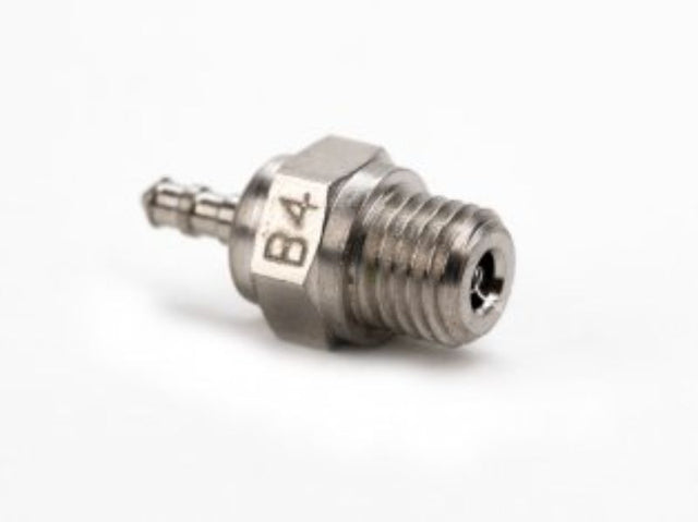 B4 Hot Std Glow Plug for 0.12 to 0.21 ci nitro engines, ensuring reliable ignition and enhanced performance.