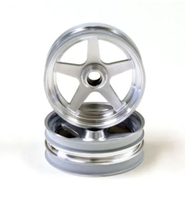 Satin chrome rims for Kyosho Beetle FR, enhancing performance and aesthetics for RC enthusiasts.