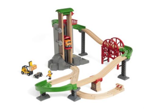 BRIO Set - Lift and Load Warehouse Set 32 pieces