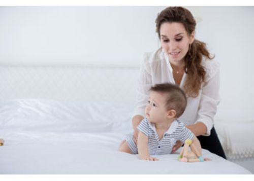 PlanToys - Triangle Clutching Toy