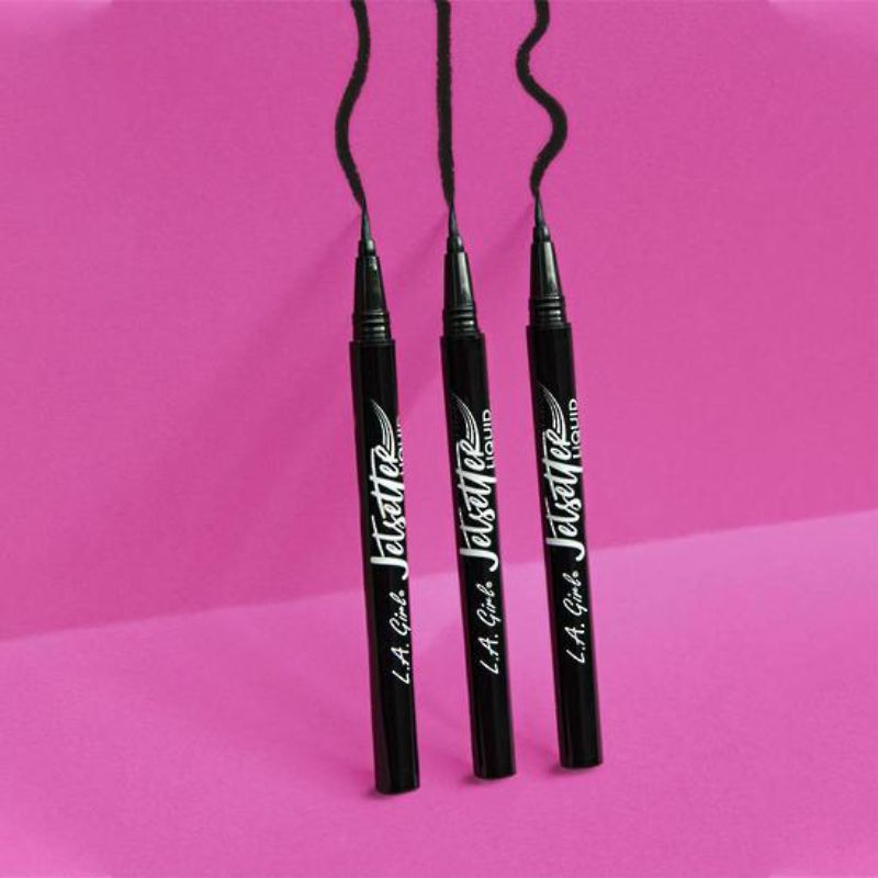 LA Girl Jetsetter Liquid Eyeliner in Black with precise brush tip for effortless line control and long-lasting matte finish.