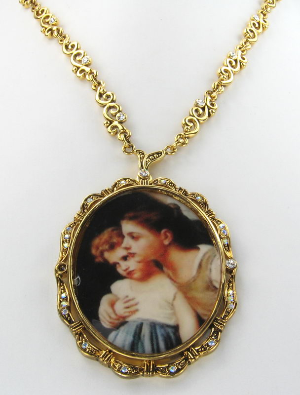Necklace - Sisters Hugging - Gold