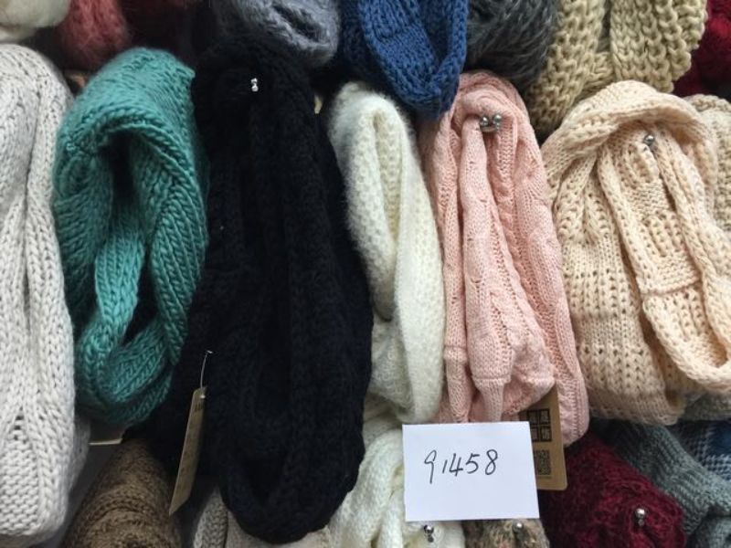 Scarf 2 (Set of 10)