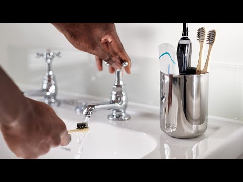 Joseph Joseph EasyStore Luxe Toothbrush Caddy Stainless Steel