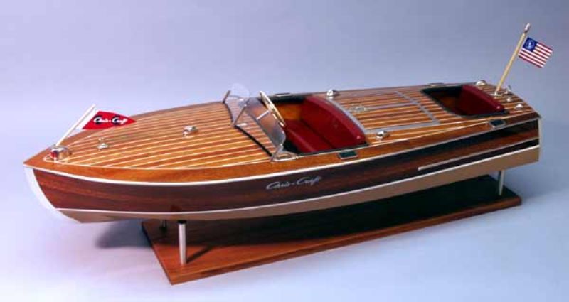 Wooden Ship Model Kit - c1/8 Chris-Craft Racer