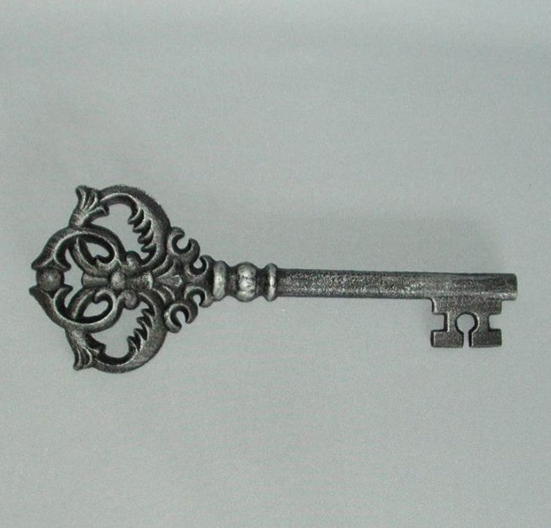Decorative Key - Cast Iron (Black With Silver Wash)