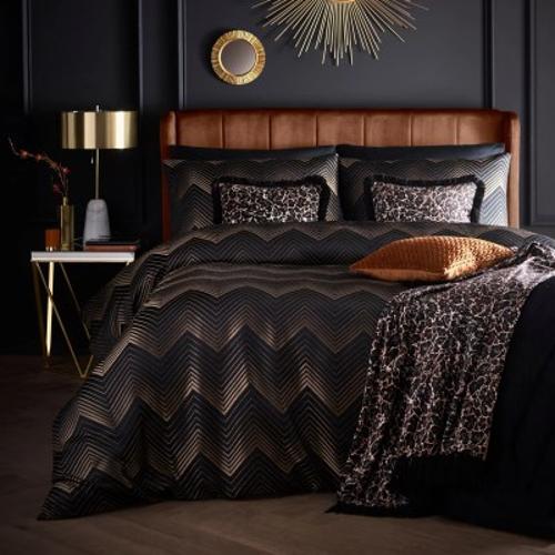 Laurence Llewelyn-Bowen -  Josephine Gold 130x180cm Throw