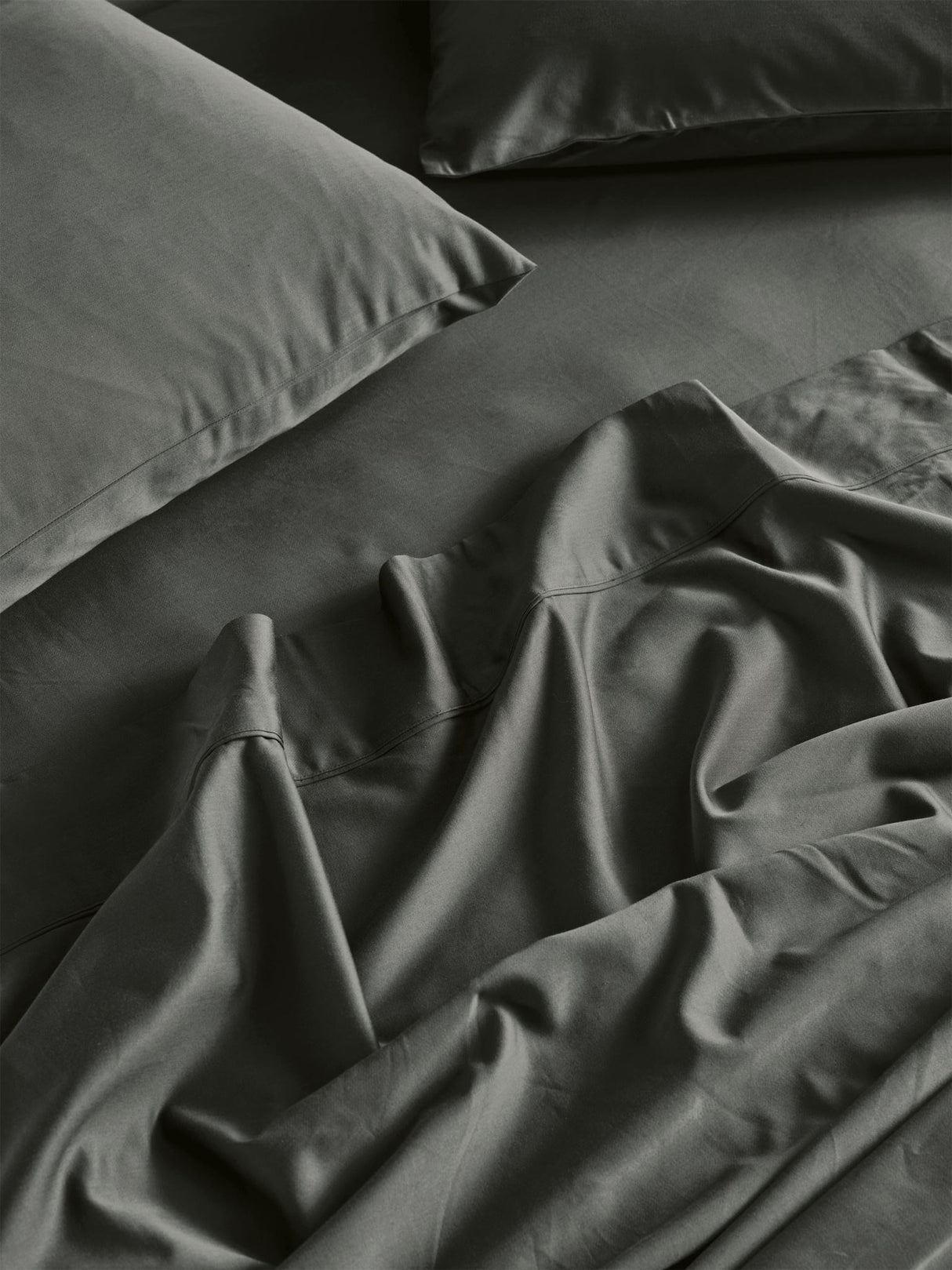 King Single - 500T Bamboo Cotton Blend Fitted Sheet by Savona - Steel Grey