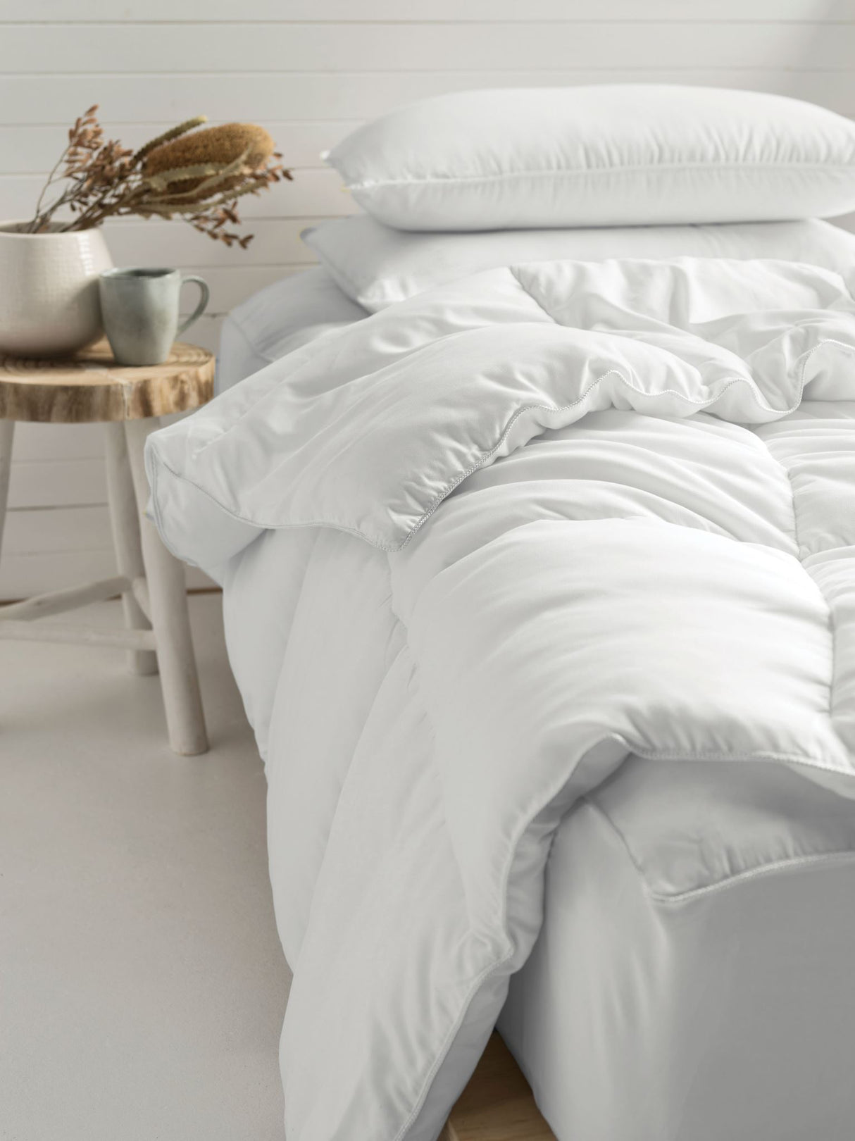Comfy Duvet Inner by Savona - Queen- White