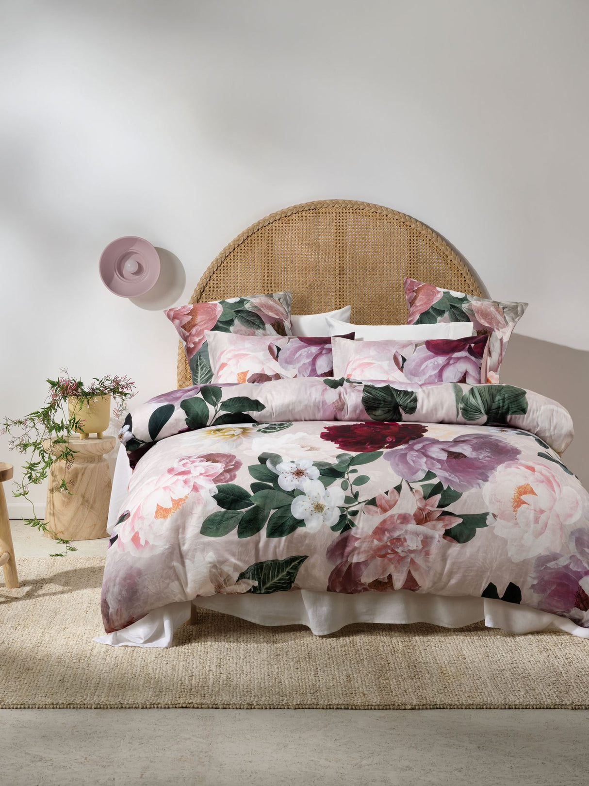 Queen Duvet Cover Set - Maxine Duvet Cover Set By Savona - Blush