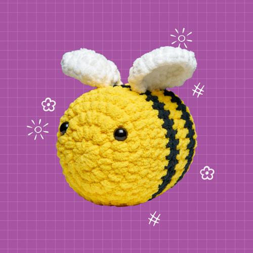 OMC! Crochet Plushie Betty Bee