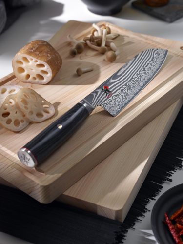5000FCD-Santoku-Knife-18cm