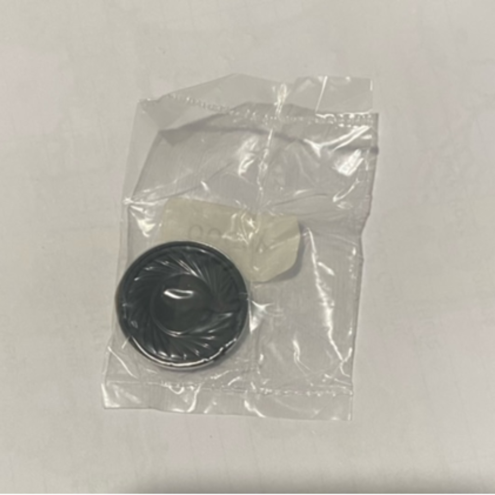 DCCS Round Speaker for model trains, delivering crisp sound with 4-ohm impedance for enhanced railway audio experience.