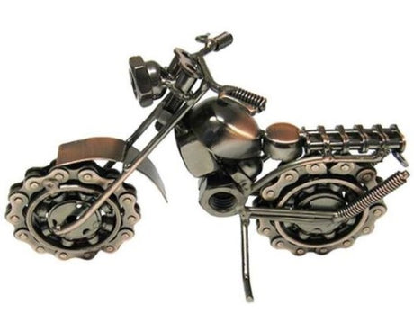 Detailed steampunk metal farmbike in copper tones, perfect decor for a man cave, measuring 19 cm x 12 cm.