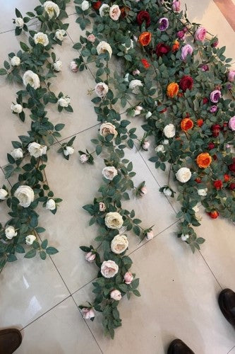 Artificial - Deluxe Rose Garland