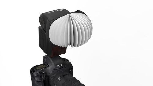 HAHNEL MODULE CREATIVE LANTERN KIT with diffuser, 6 color filters, and storage wallet for stunning photography effects.