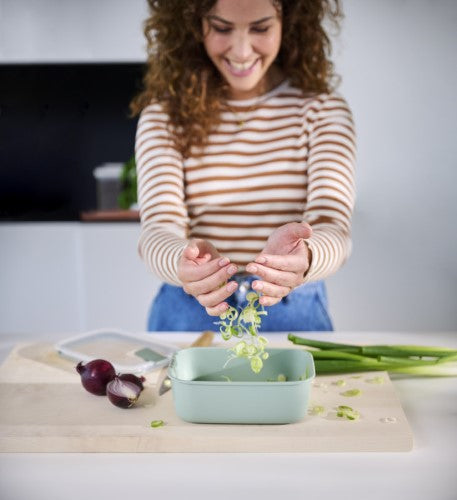 Easyclip 3 Piece Set Nordic Sage: Airtight food storage containers with steam vent lids, stackable design, BPA-free, stylish and efficient.