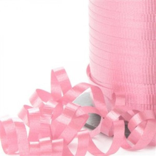 Light pink curling ribbon, 450m x 5mm, perfect for elegant gift-wrapping and crafting projects.