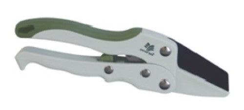 Compact ratchet pruner with ergonomic handle, designed for easy and precise cutting of branches up to 2.5cm.