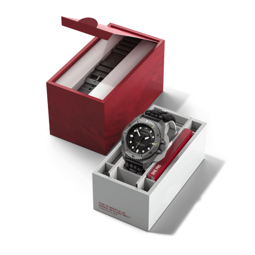 Watch - VICTORINOX Dive Pro 43mm Black Paracord Strap Black Dial