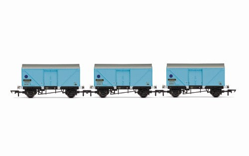 Hornby Trains 12T Fish Van 3 Pack BR - Era 6, finely detailed models capturing British railway history and seafood transport.