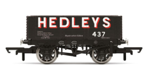 Hornby 6 Plank Wagon Hedleys Era 3, a detailed open wagon model with NEM couplings and metal wheels for smooth rail transport.