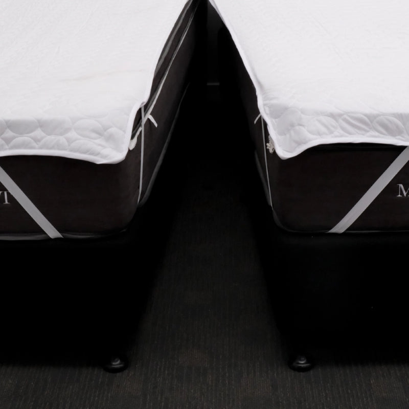 Mattress Protector - DreamGreen Duo Plus Corner Strap Split & Zip