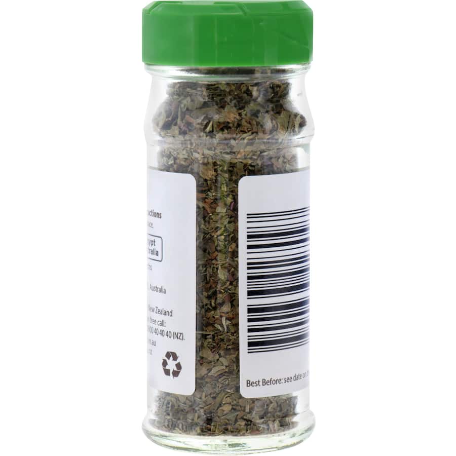 Woolworths Basil Flaked Leaves Shaker 10g