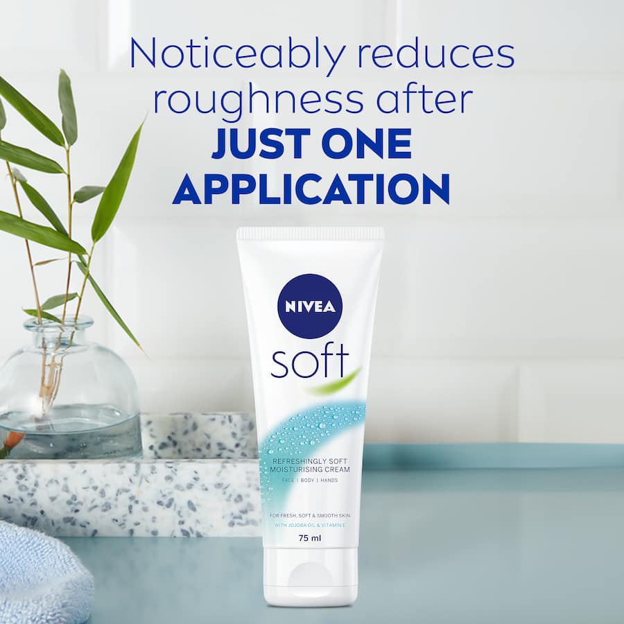 Nivea Soft Day Cream Jojoba & Vitamin E Creme Tube 75mL